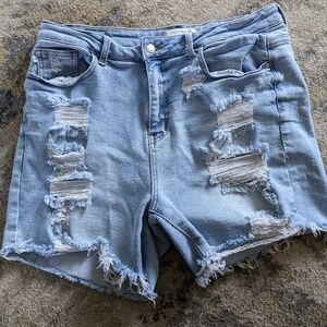 Judy Blue stretchy blue jean shorts